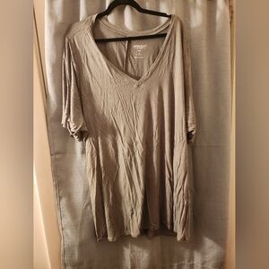 Super soft v neck size 6